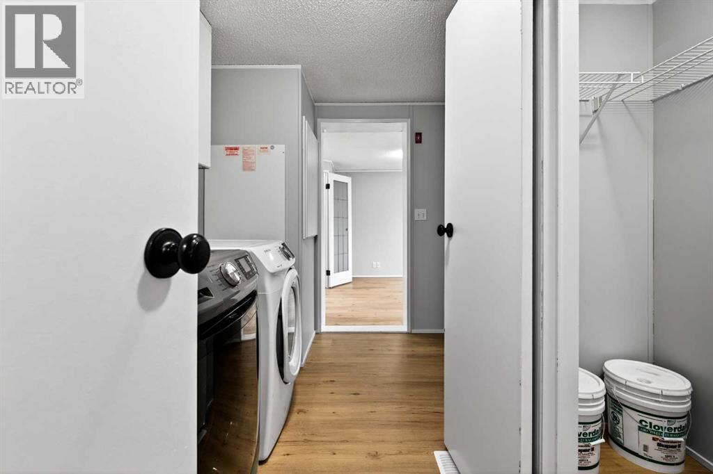 411 5 Street NW — photo 15