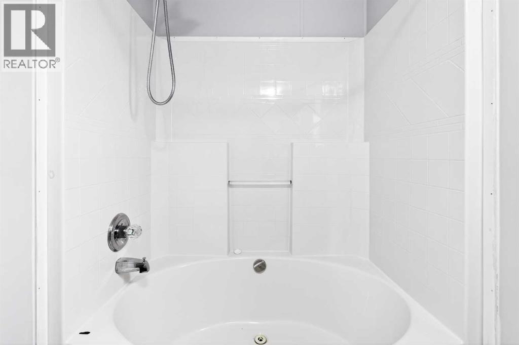 411 5 Street NW — photo 25