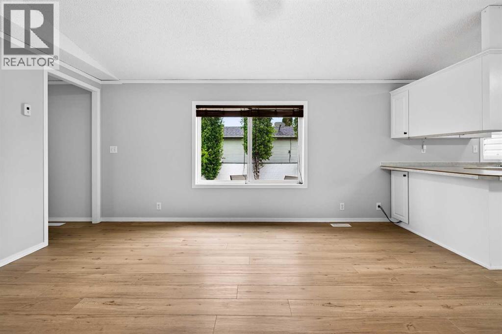 411 5 Street NW — photo 30