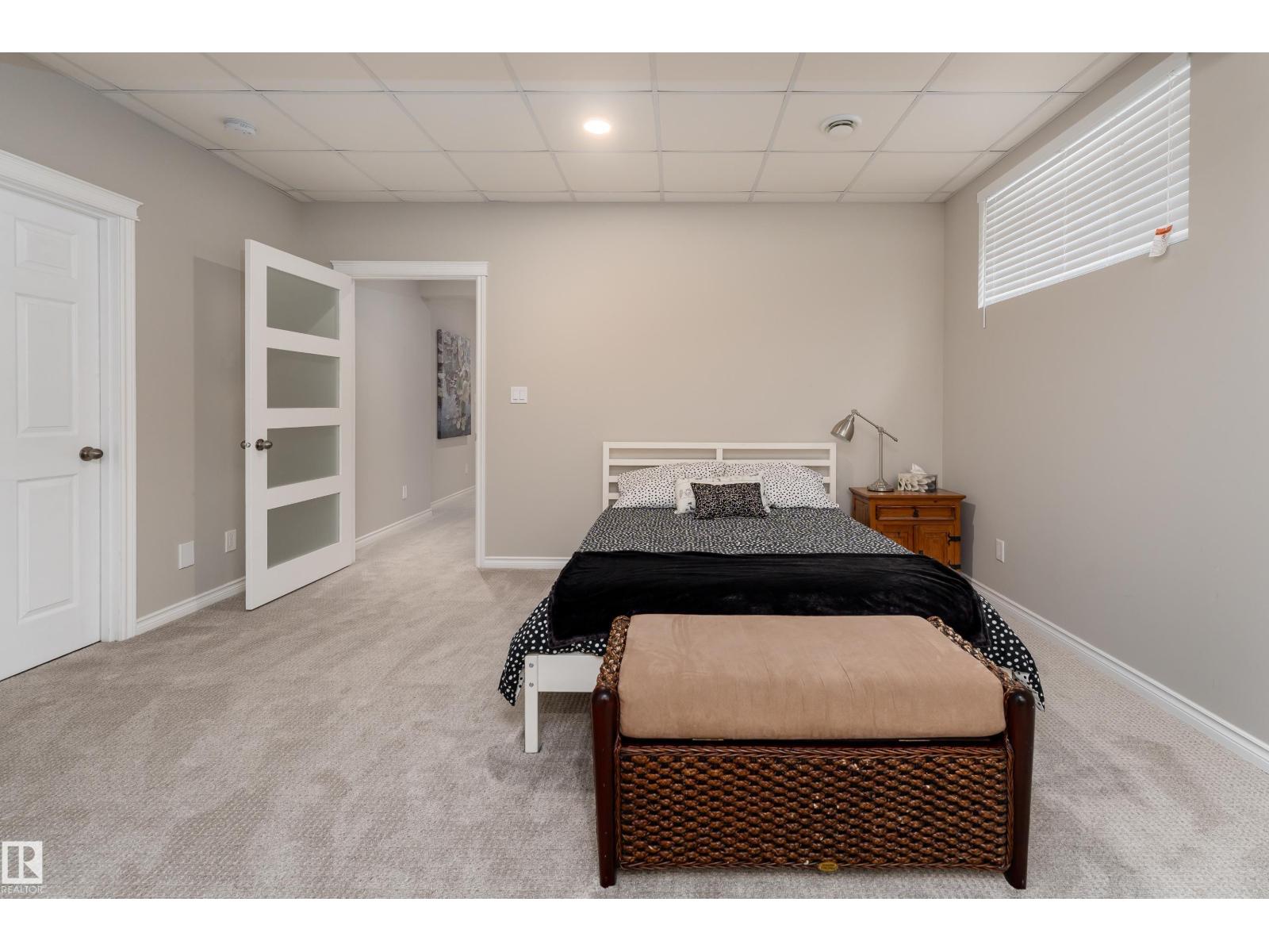 6001 52 AV — photo 34