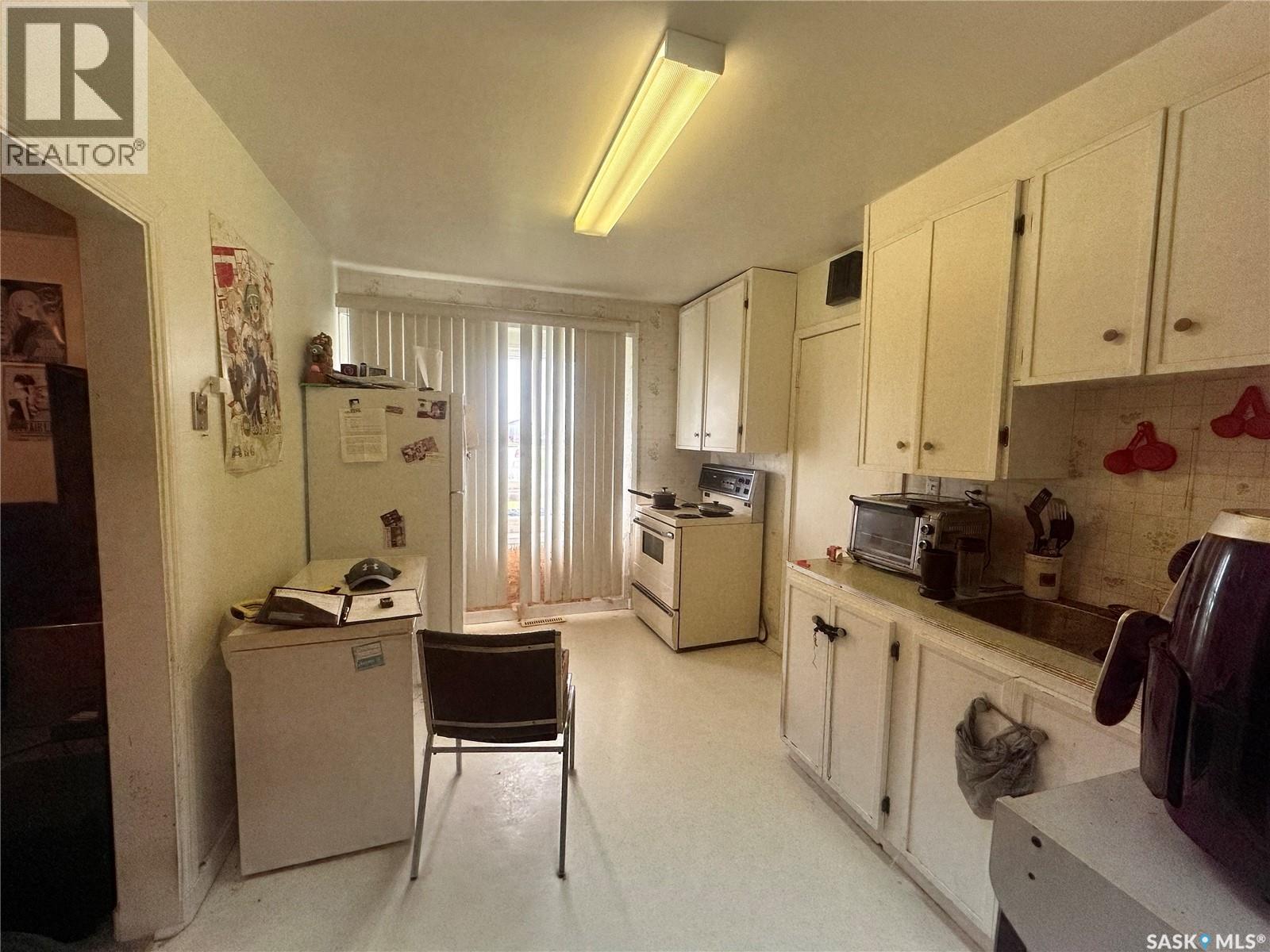 517 7th STREET E - photo 5