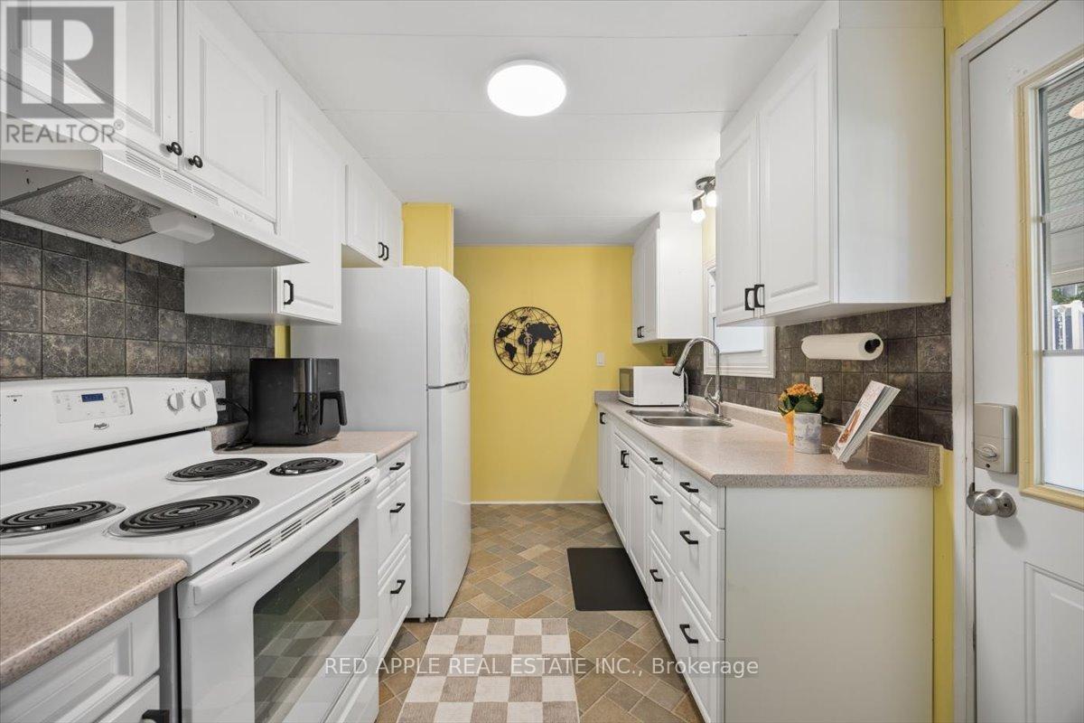 30 FLORA COURT - 13