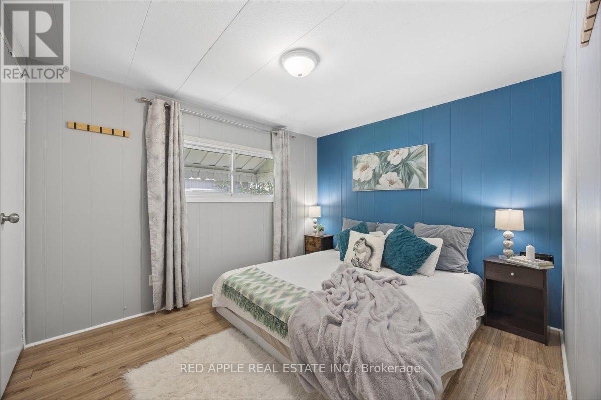 30 FLORA COURT - 24