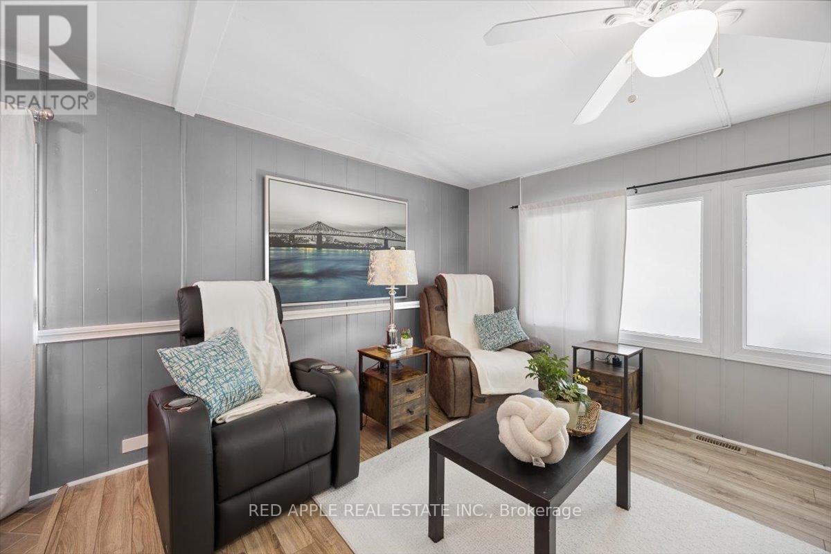 30 FLORA COURT - 6
