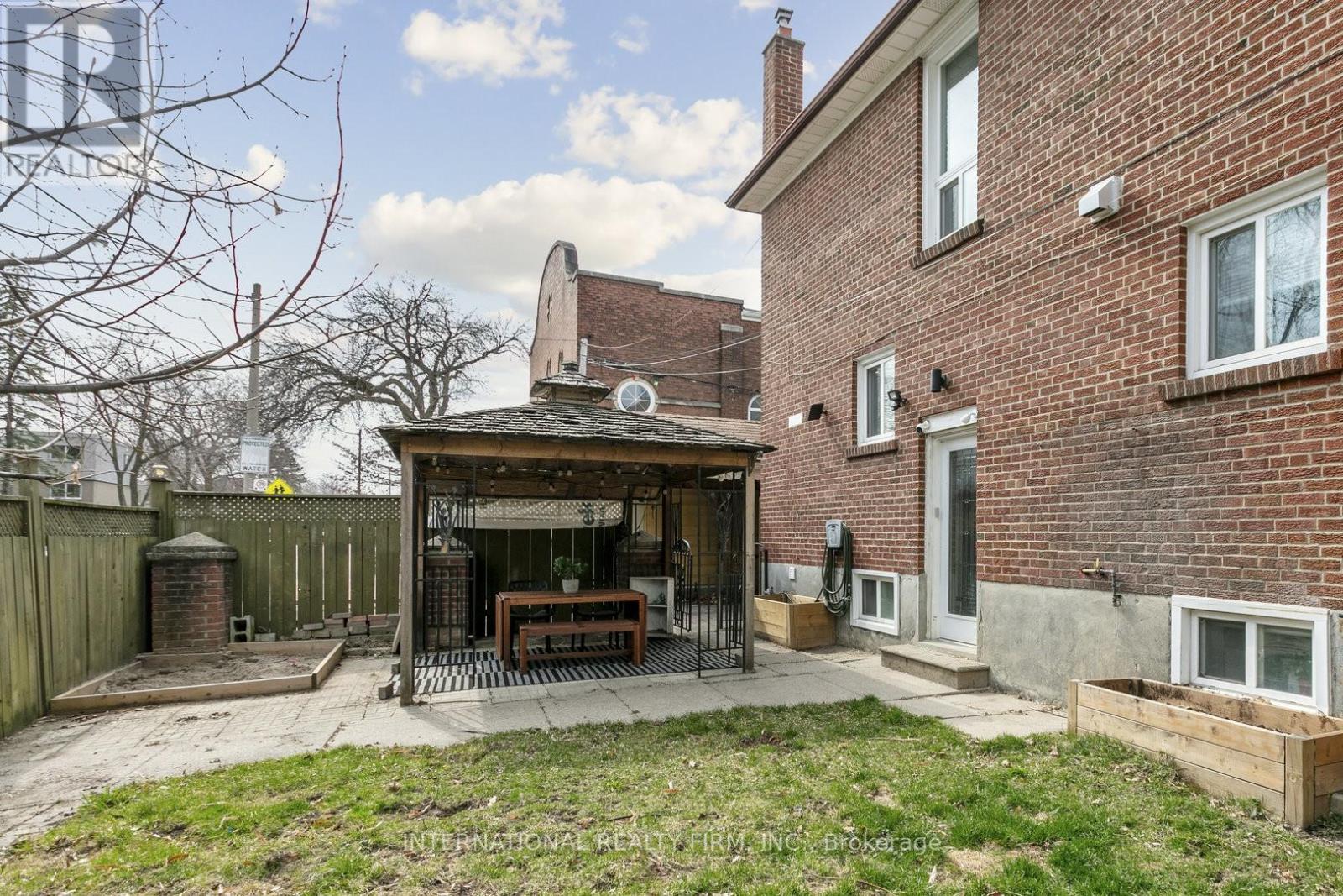 50 DENISON AVENUE - 10