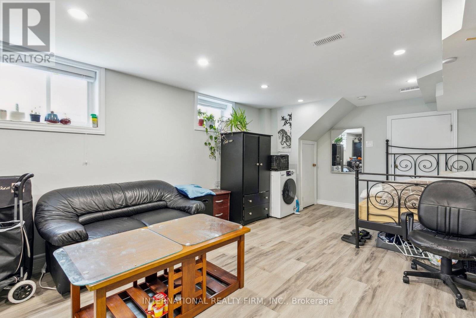 50 DENISON AVENUE - 43