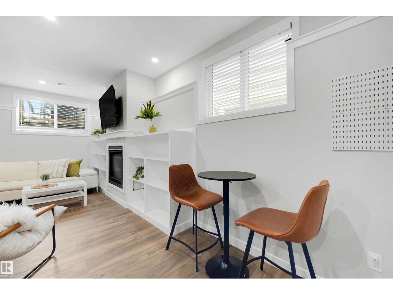 2132 CASSIDY WD SW — photo 32