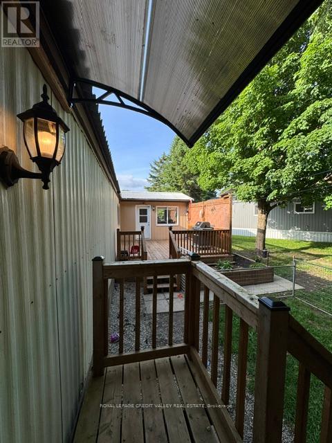 5 LAUREL LANE - 13