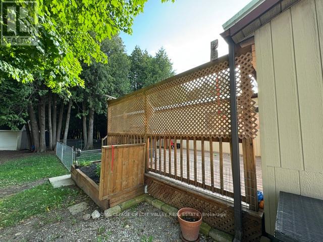 5 LAUREL LANE - 3