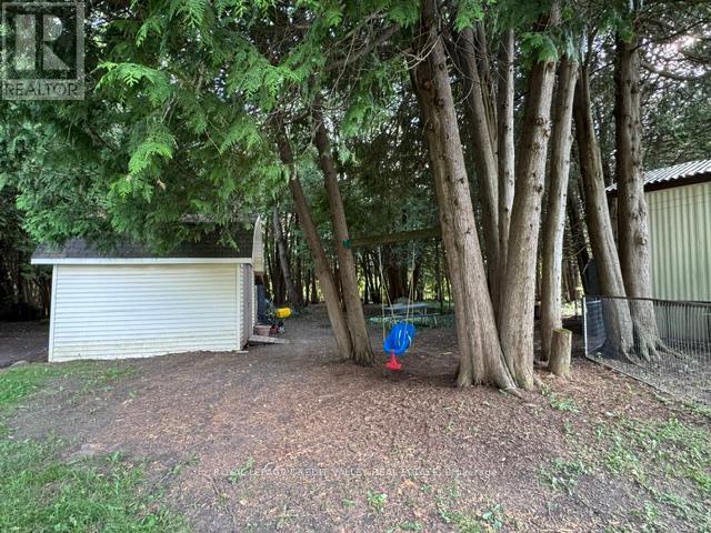 5 LAUREL LANE - 7