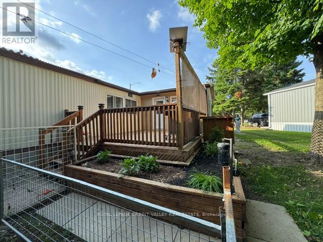 5 LAUREL LANE - 4
