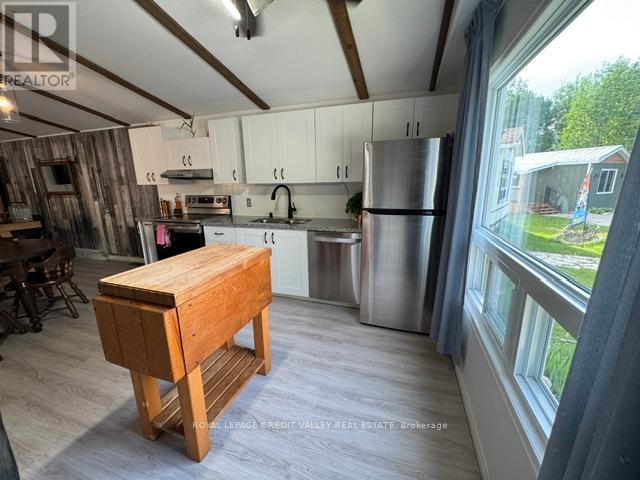5 LAUREL LANE - 30