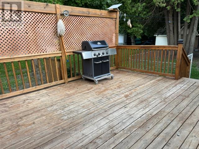5 LAUREL LANE - 6