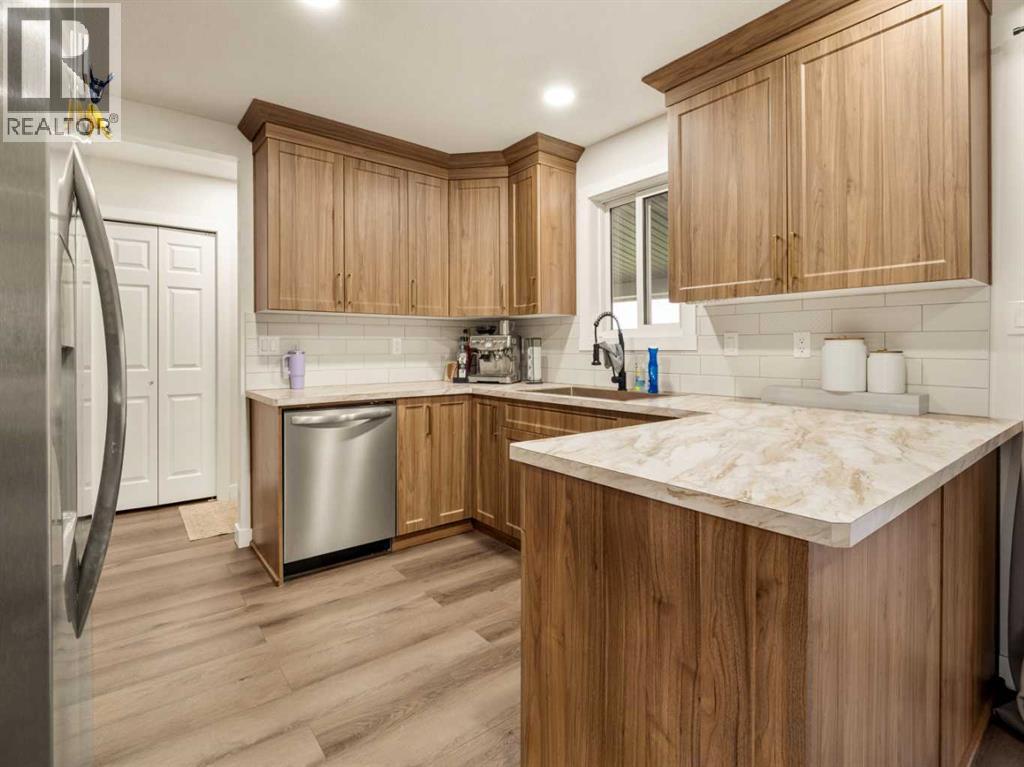 5408 45 Street — photo 11
