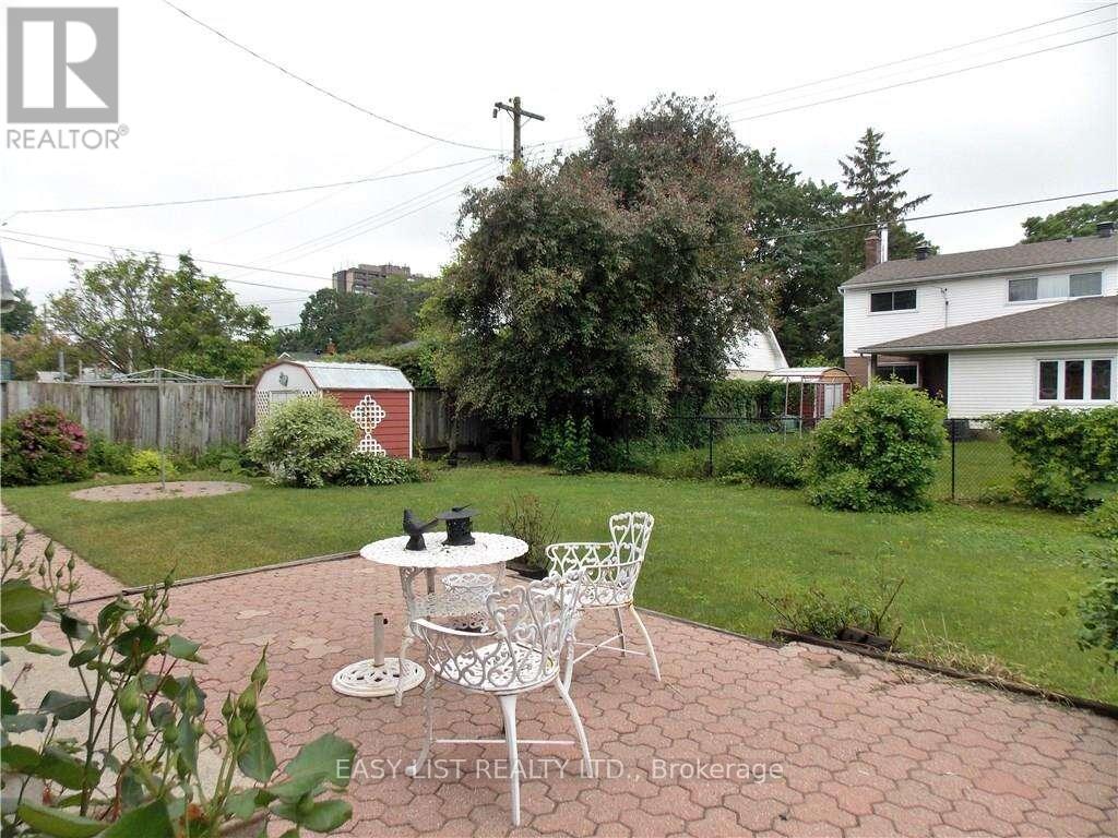 3288 CLEARWATER CRESCENT - 23