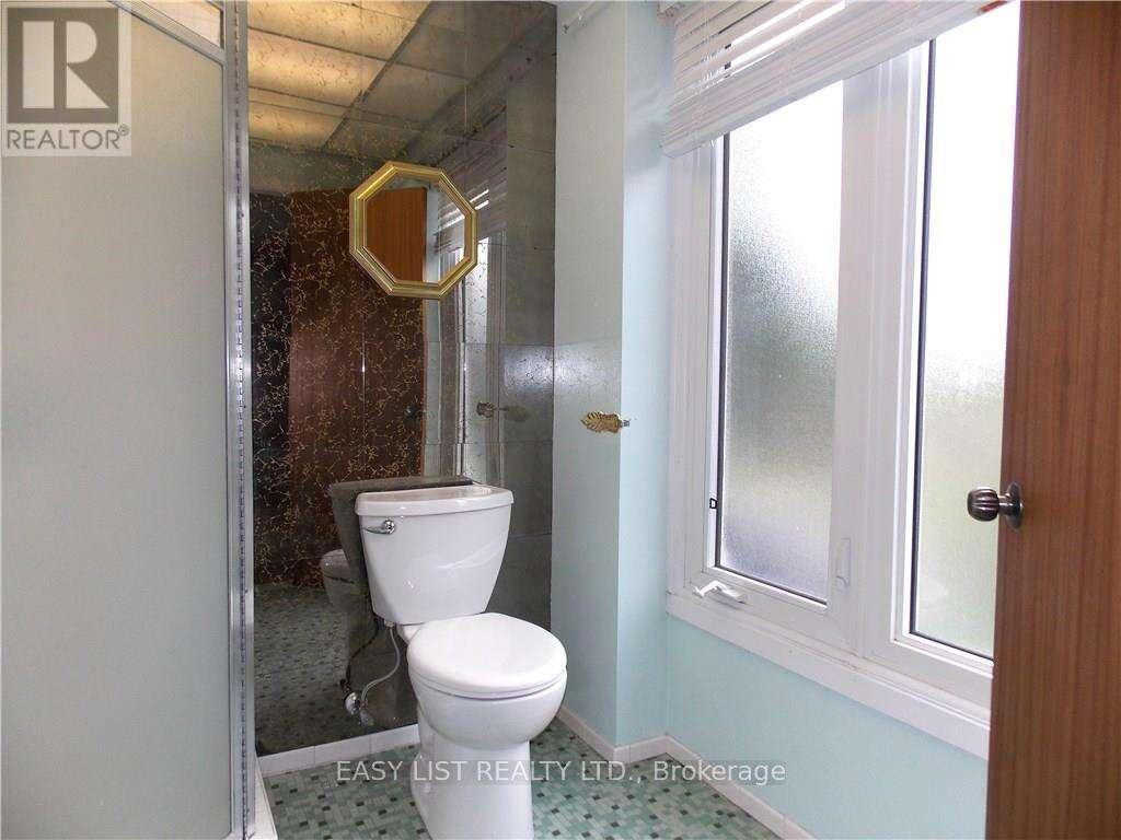 3288 CLEARWATER CRESCENT - 4