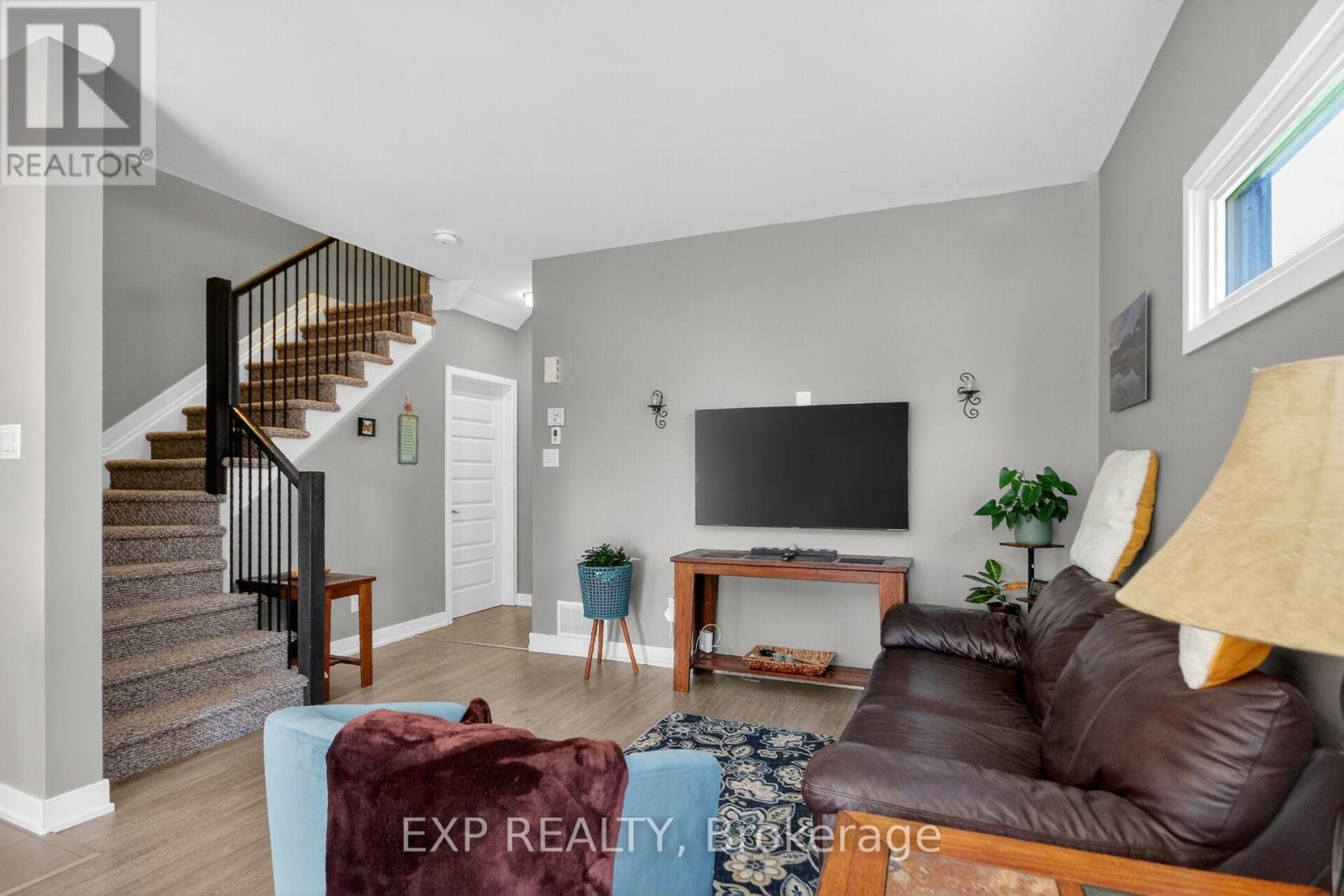 House for Rent in Ottawa – 198 ST. MALO PLACE, Ottawa – By Peter Sagos - Image 7