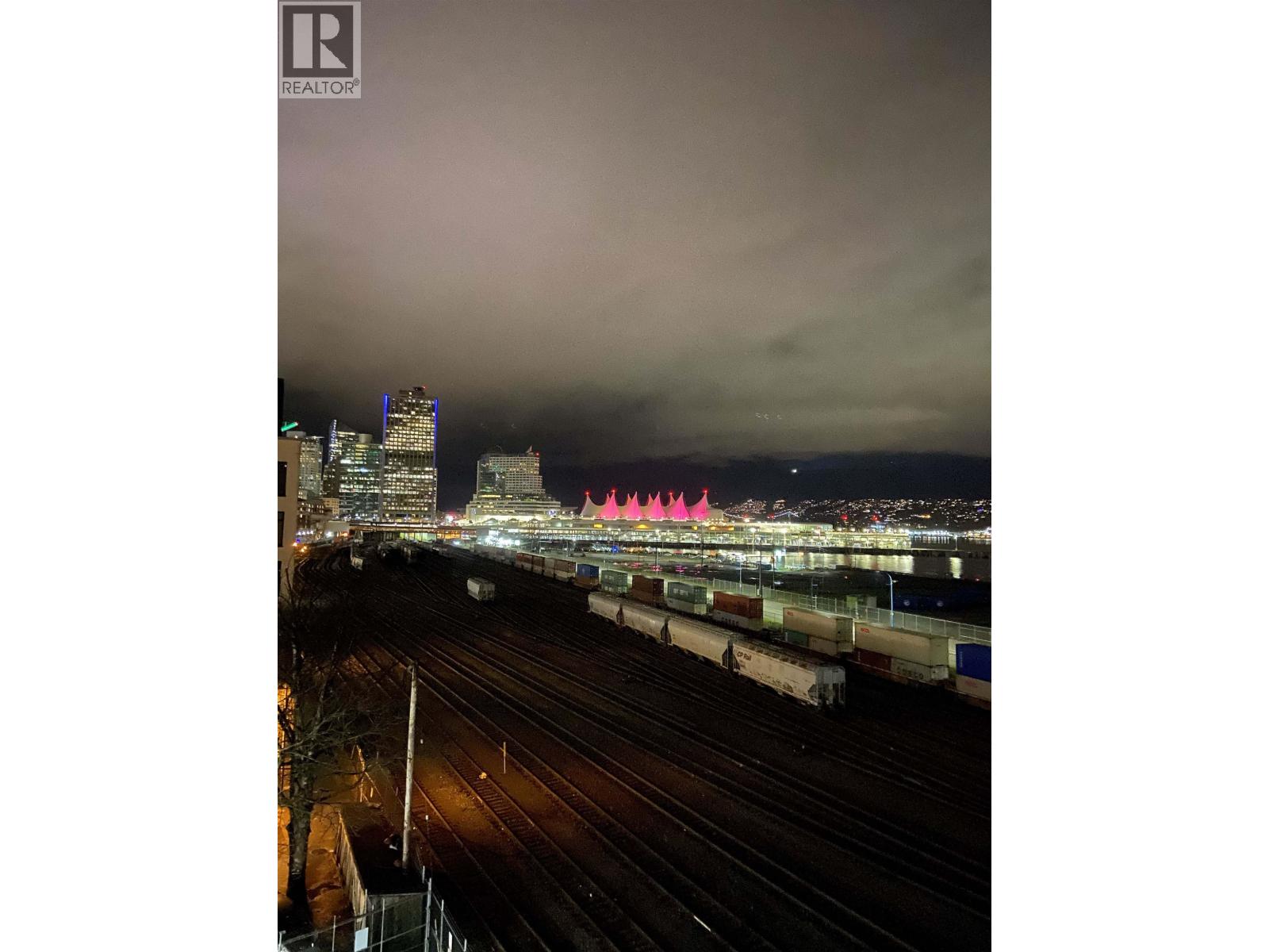 608 27 ALEXANDER STREET, Vancouver