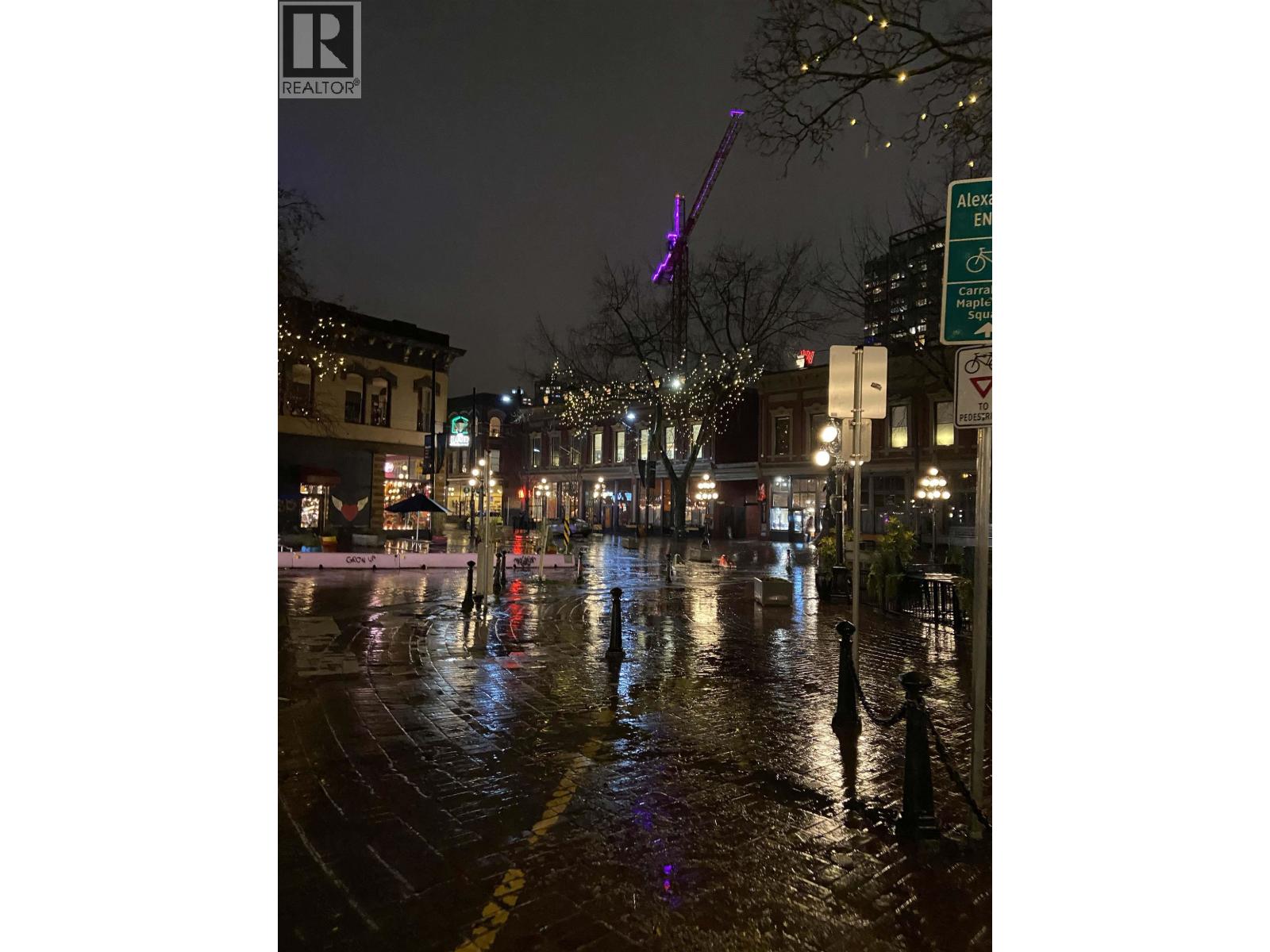 608 27 ALEXANDER STREET, Vancouver
