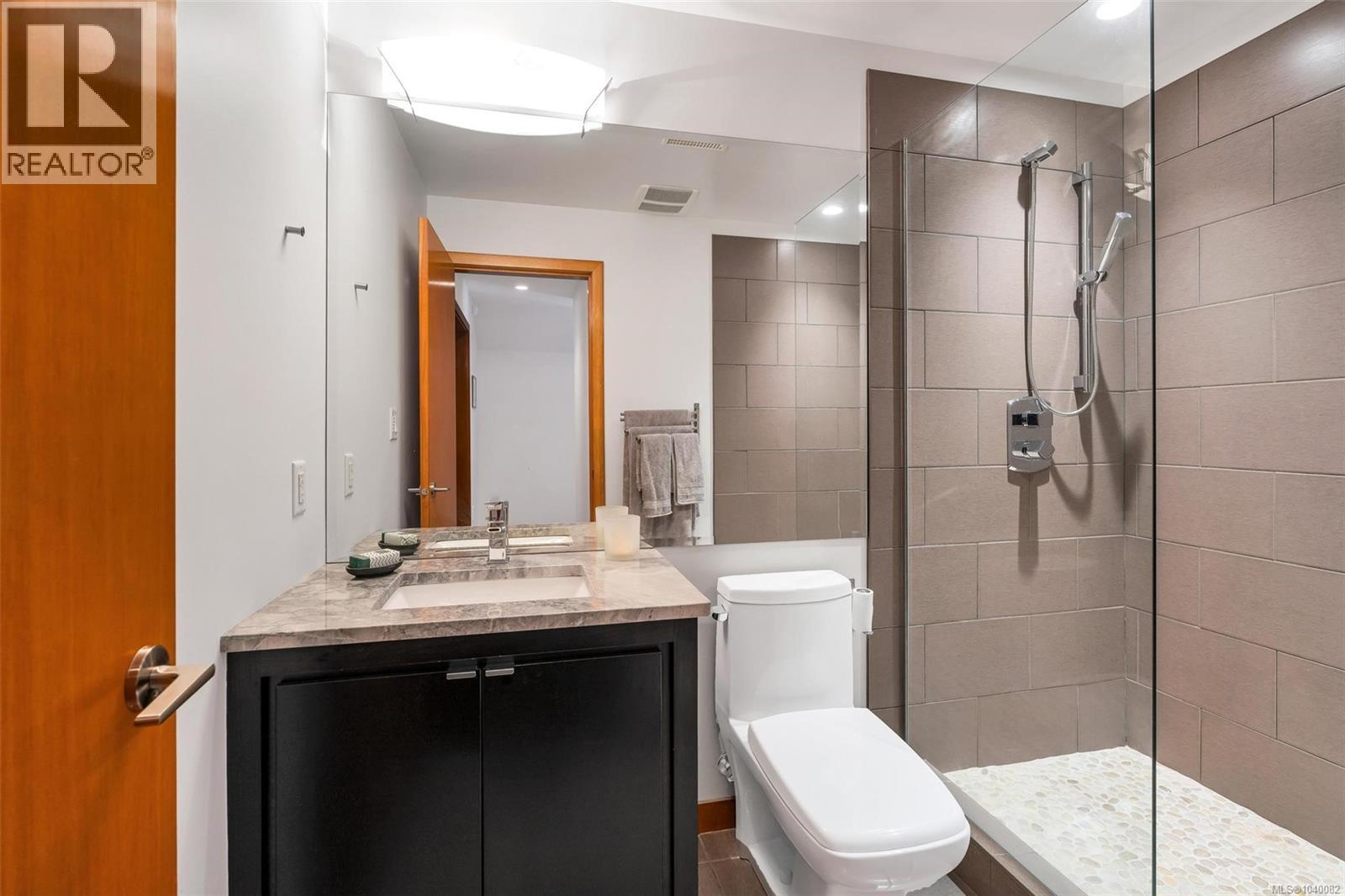 6897 McKenna Crt - 47