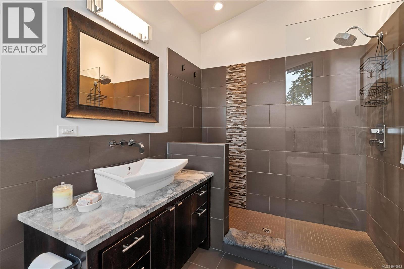 6897 McKenna Crt - 29