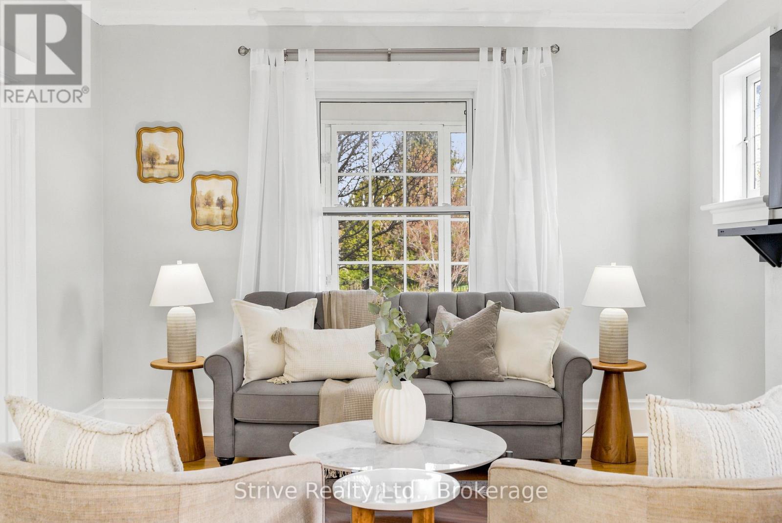 10 JULIA STREET - 10