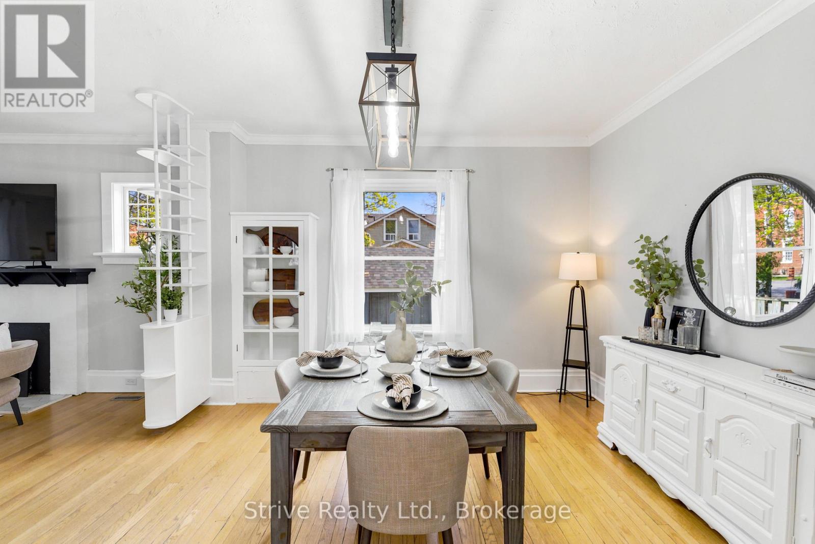 10 JULIA STREET - 12