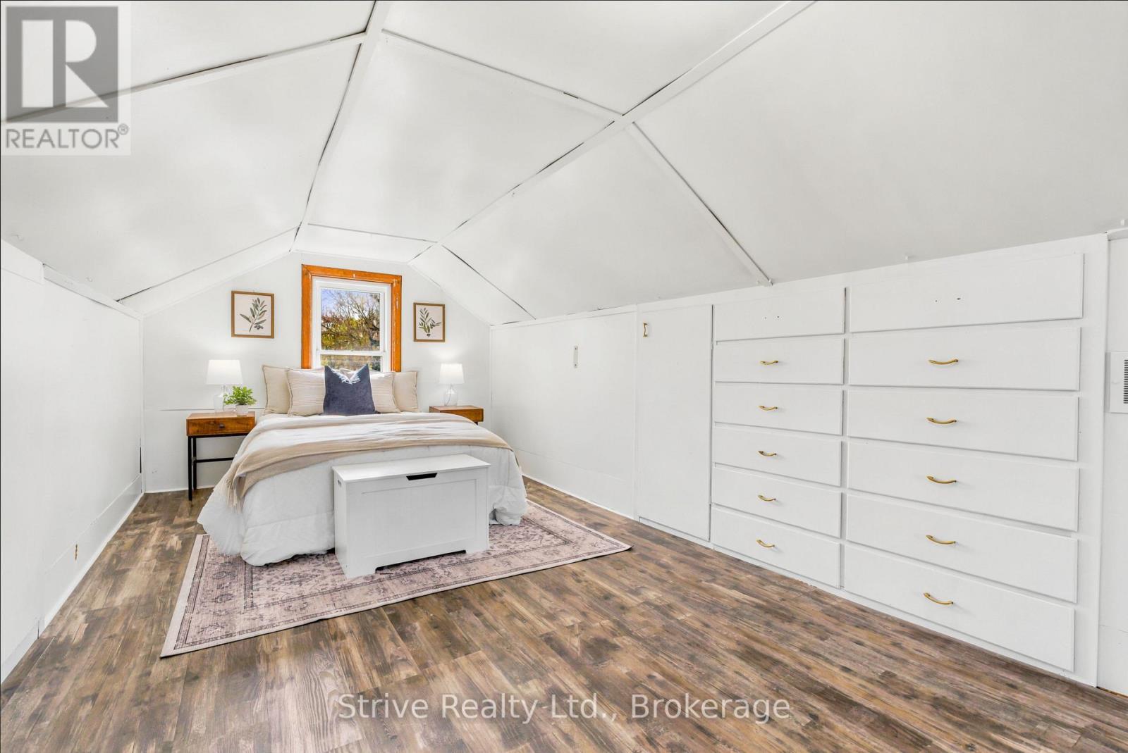 10 JULIA STREET - 33