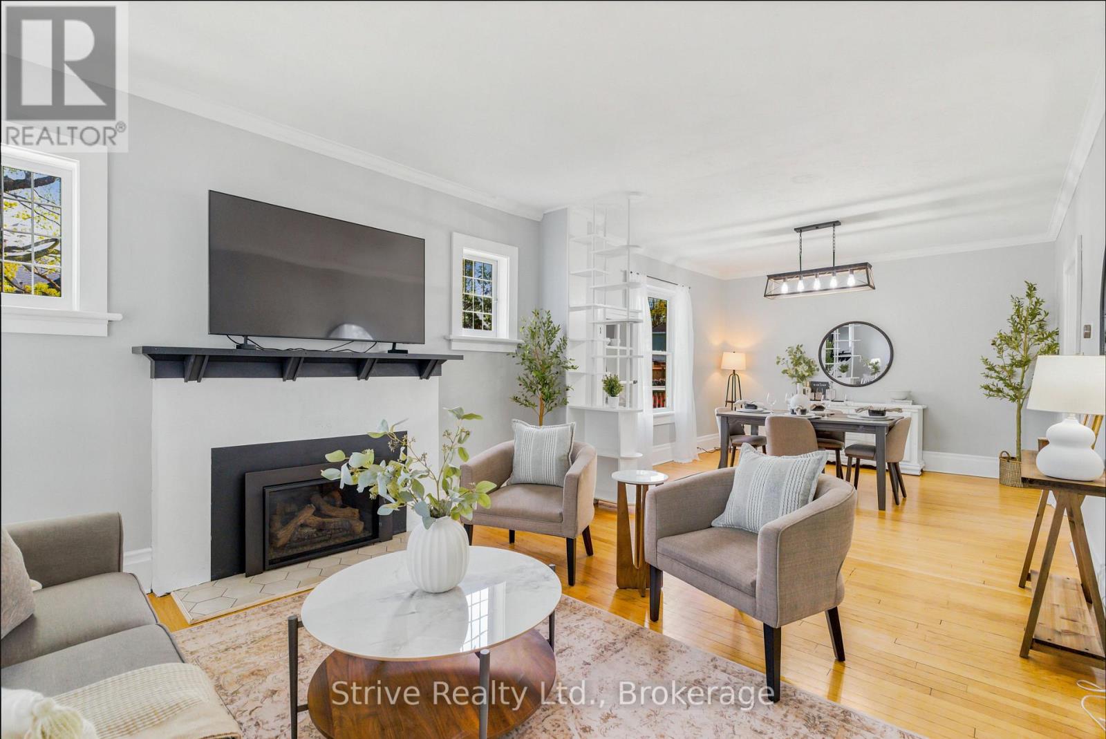 10 JULIA STREET - 8