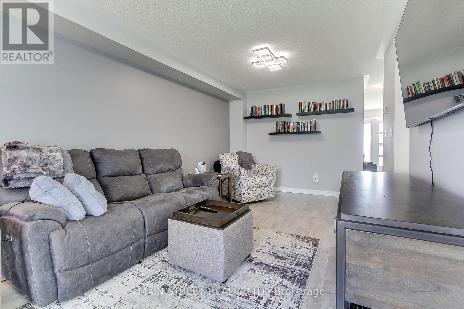 17 HIRST AVENUE - 11