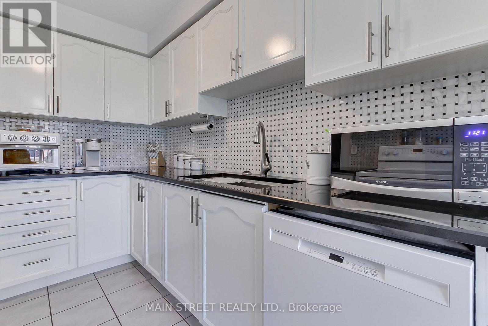 17 HIRST AVENUE - 15