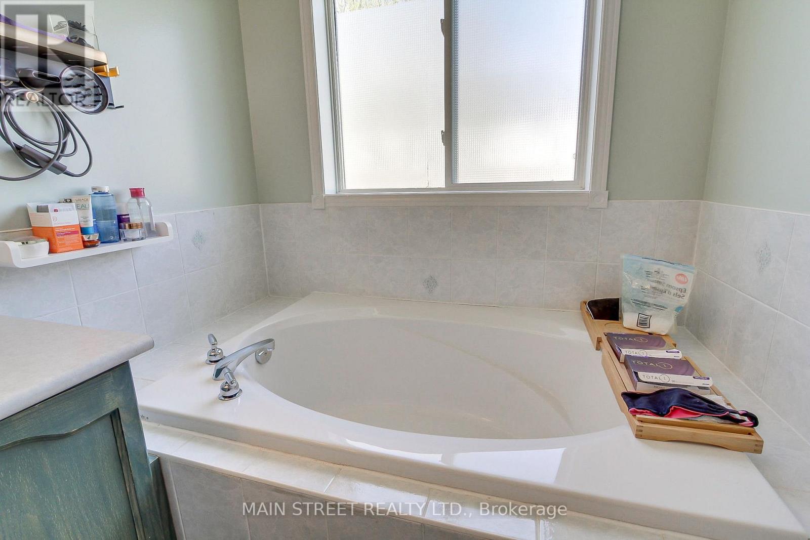 17 HIRST AVENUE - 27