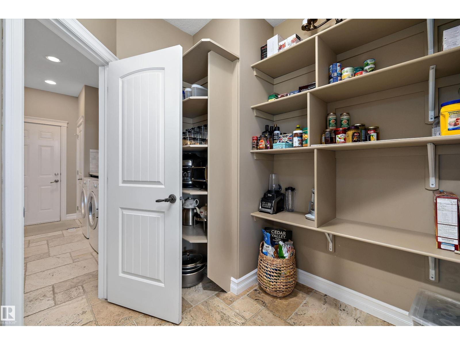 1511 CUNNINGHAM CA SW — photo 22