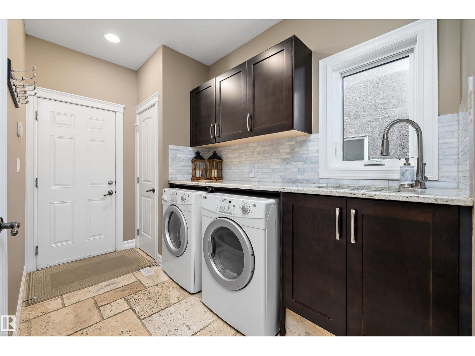 1511 CUNNINGHAM CA SW — photo 24