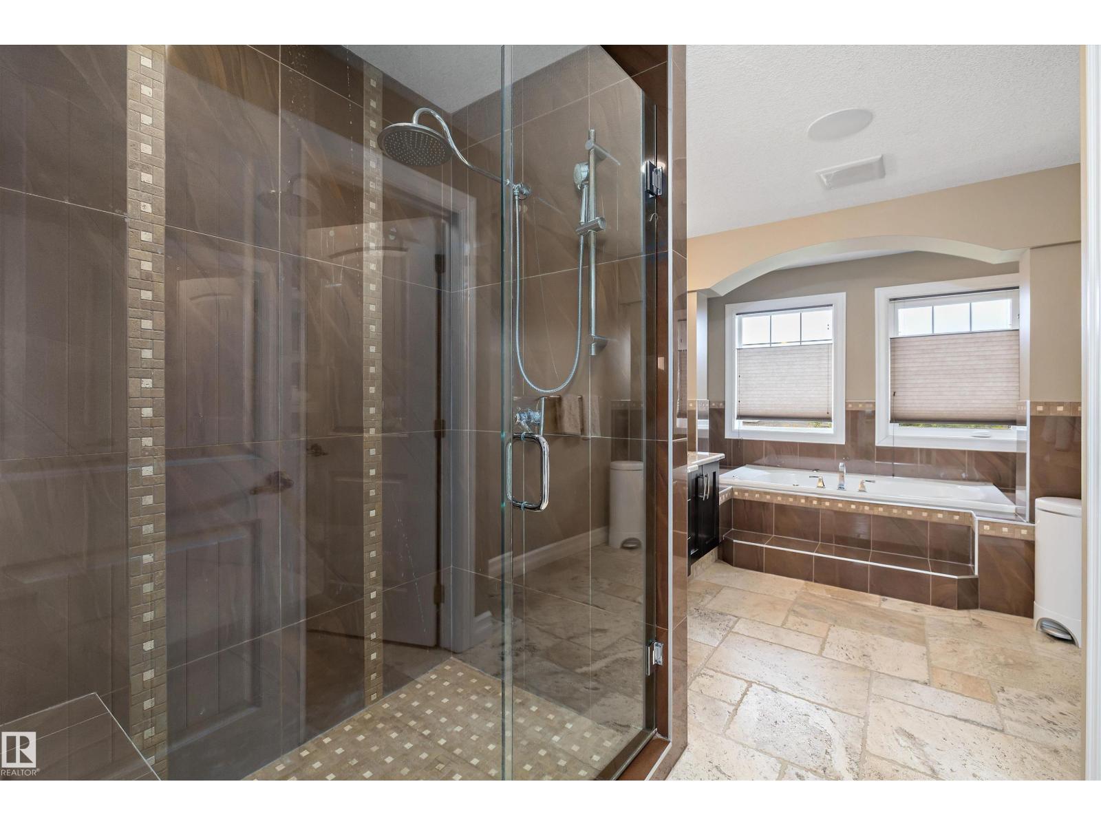 1511 CUNNINGHAM CA SW — photo 43