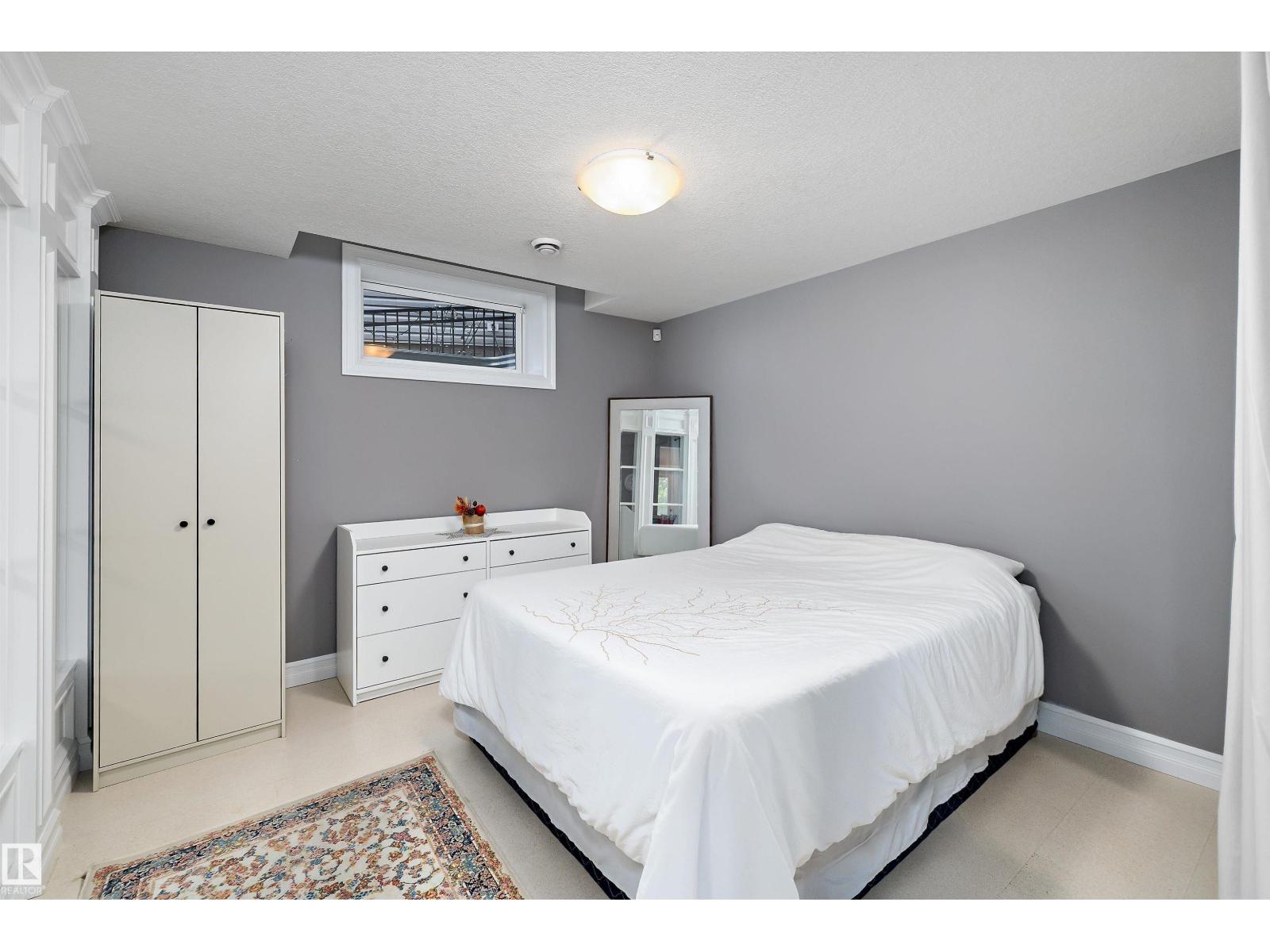 1511 CUNNINGHAM CA SW — photo 57