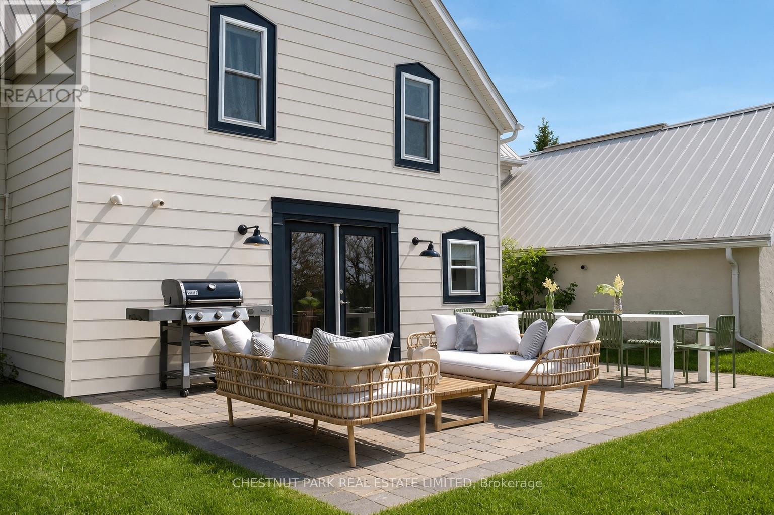 1334 KELLY ROAD - 33