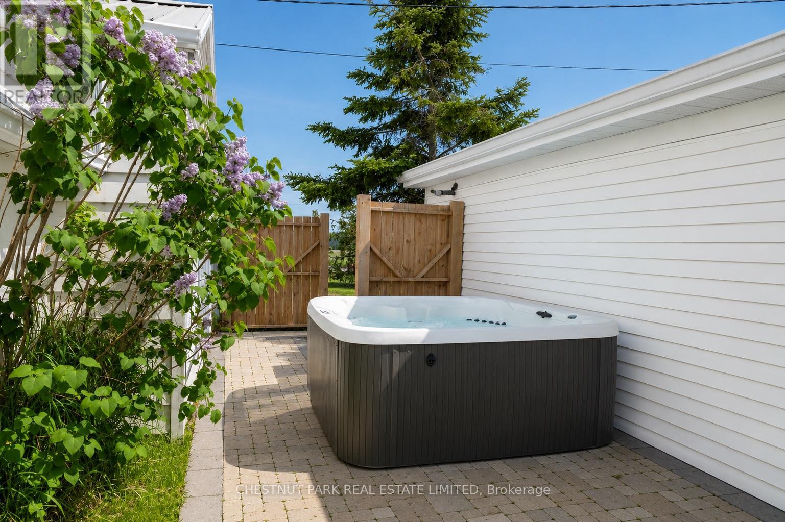 1334 KELLY ROAD - 34