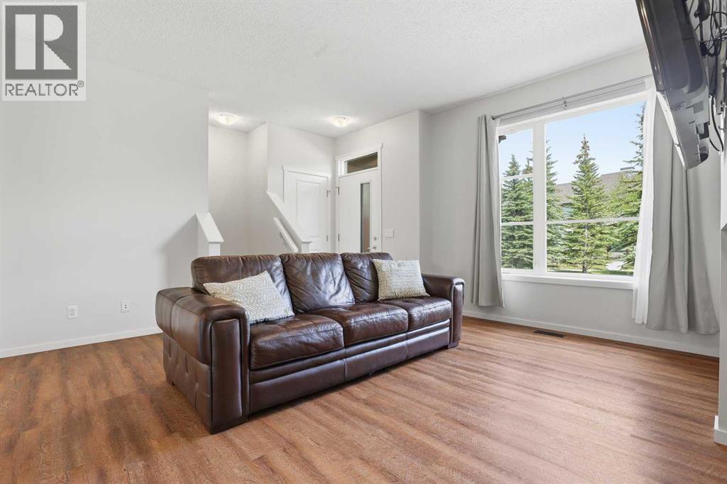 184 Chapalina Square SE - photo 5