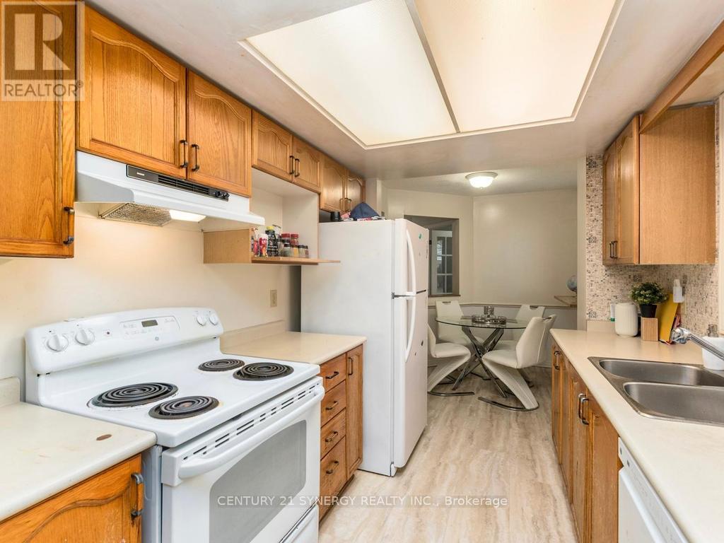 1 WINNEGREEN COURT - 15
