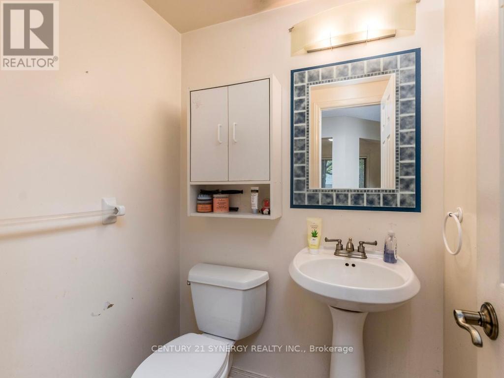 1 WINNEGREEN COURT - 18
