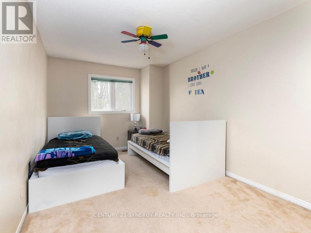 1 WINNEGREEN COURT - 24
