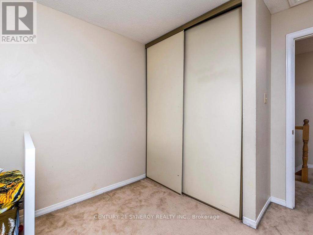 1 WINNEGREEN COURT - 25