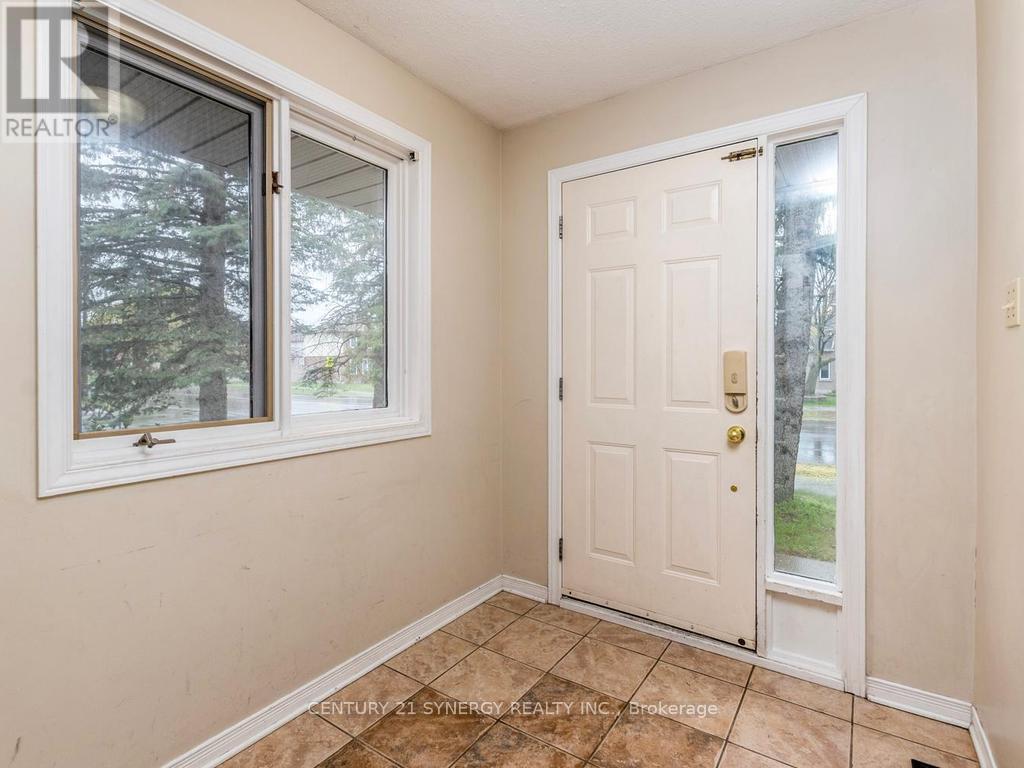 1 WINNEGREEN COURT - 4
