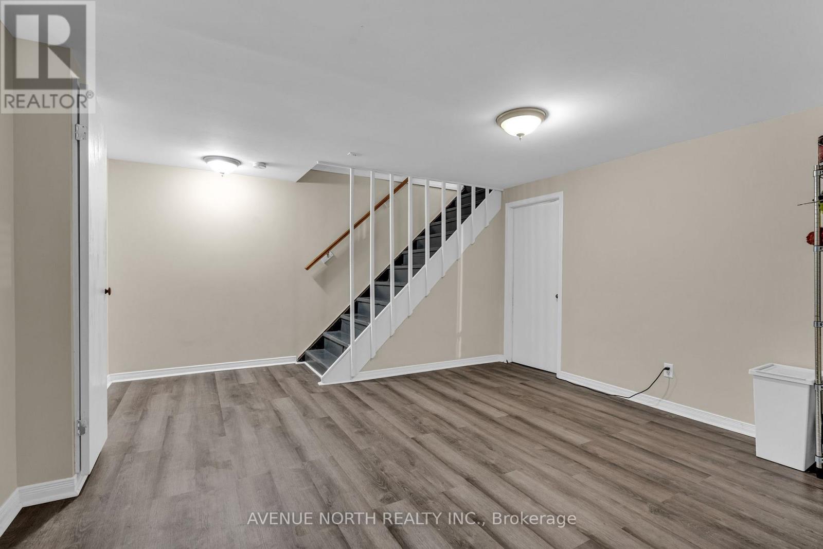 1202 SUMMERVILLE AVENUE - 23