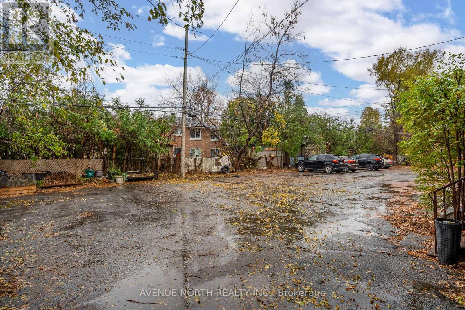 1202 SUMMERVILLE AVENUE - 28