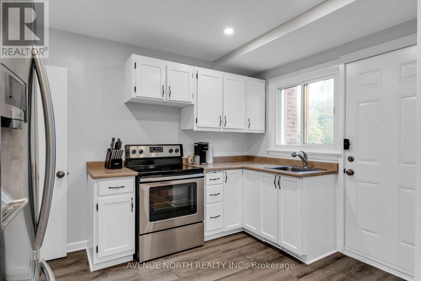 1202 SUMMERVILLE AVENUE - 9