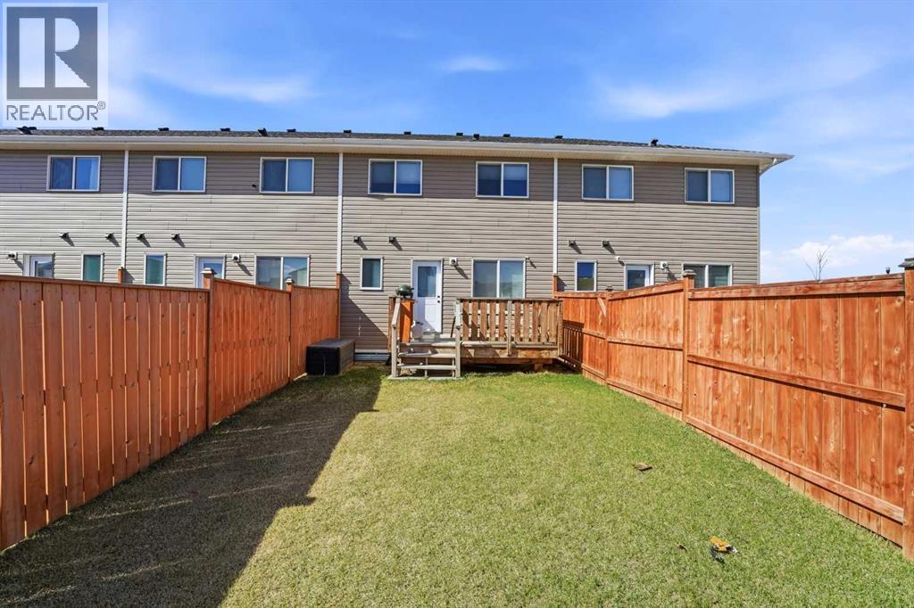 Fully Fenced & Landscaped Yard