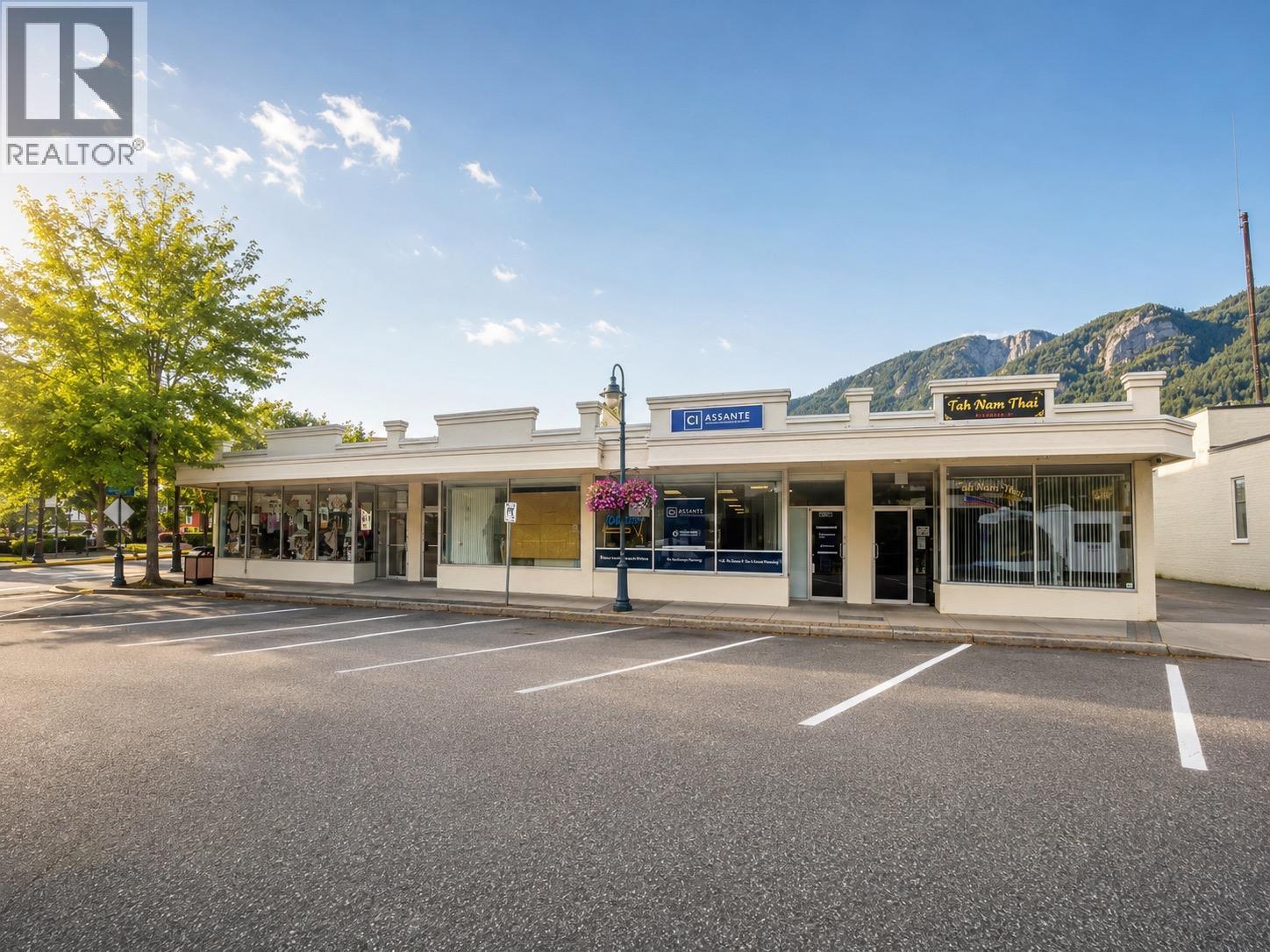  1127 4TH Street, Castlegar