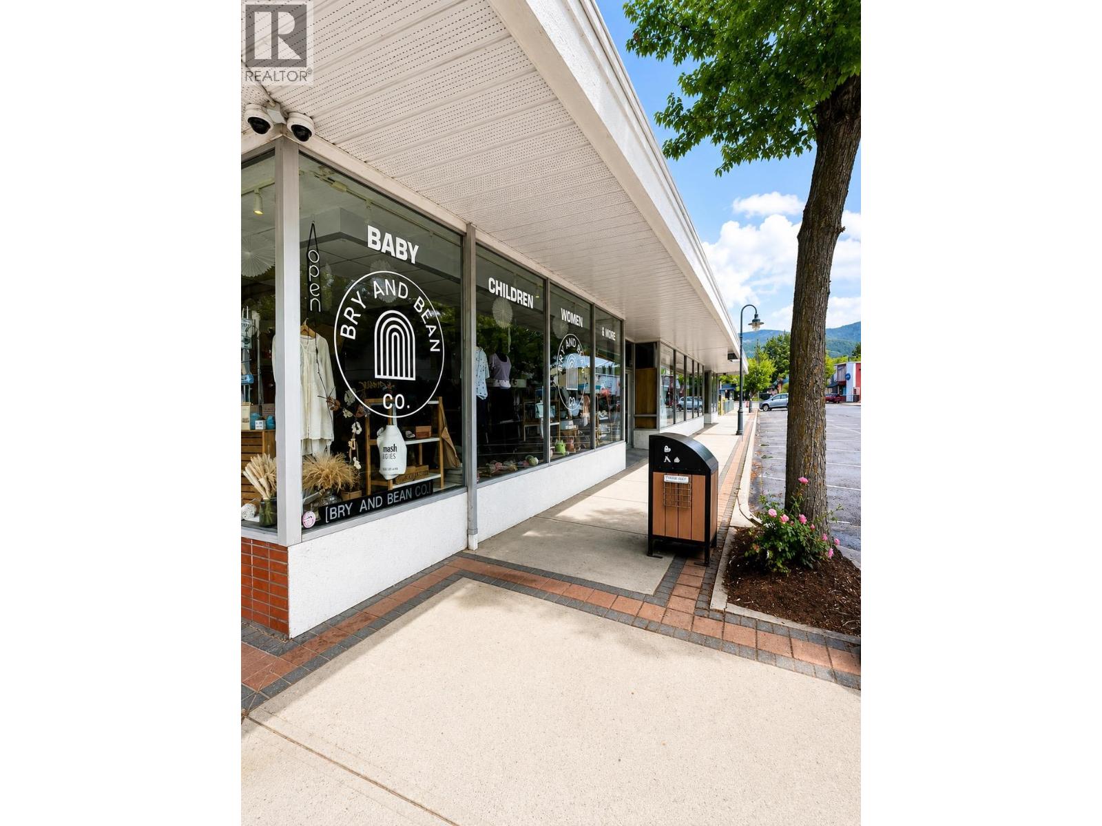  1127 4TH Street, Castlegar